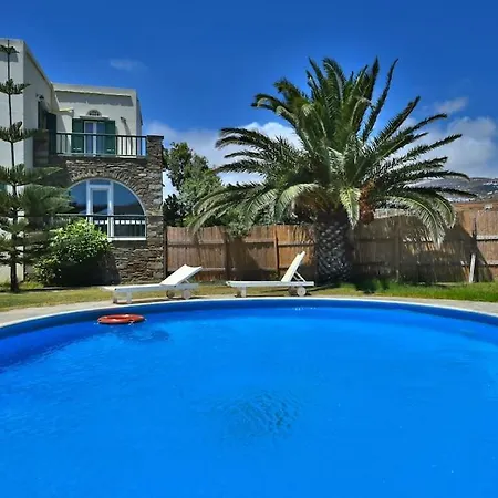 Luxury Household In The Oustkirts Of Tinos Town Villa *