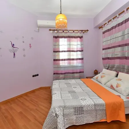 Luxury Household In The Oustkirts Of Tinos Town Villa *