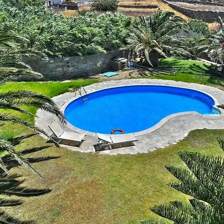 Luxury Household In The Oustkirts Of Tinos Town * Agios Sostis (Tinos)