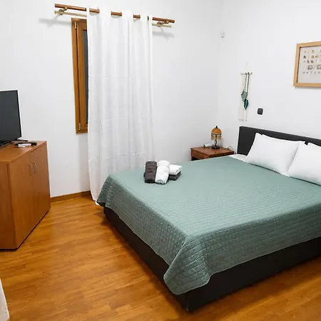 Tinos Luxury Two-storey With Private Pool