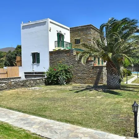 Luxury Household In The Oustkirts Of Tinos Town Villa *
